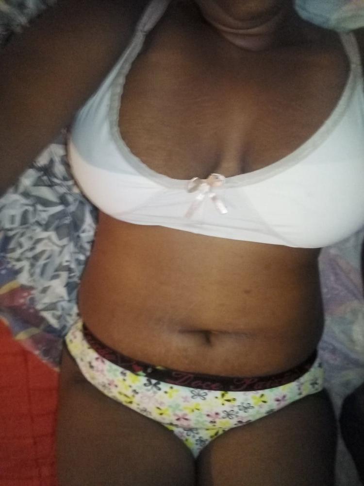 25P Mature busty latin