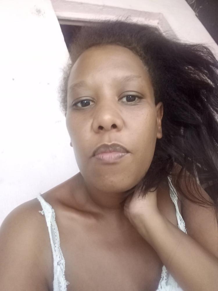 25P Mature busty latin