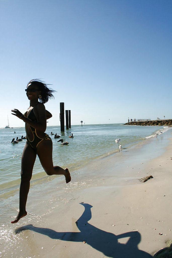 25P CUTE BLACK TEENS ON THE BEACH II