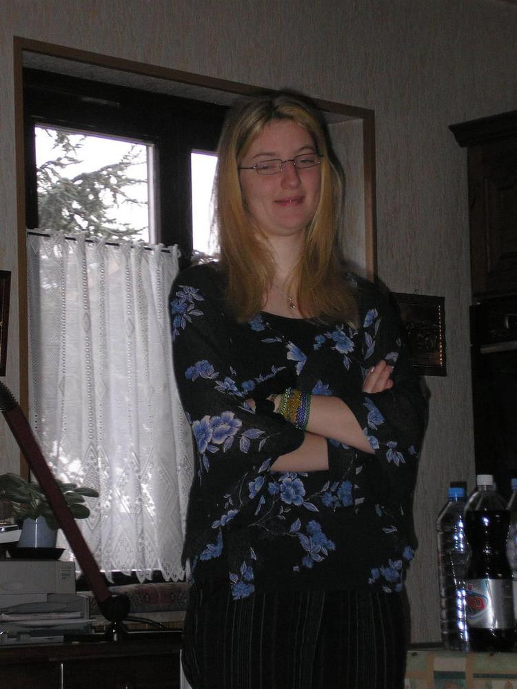 25P 9. Young hottie and BF