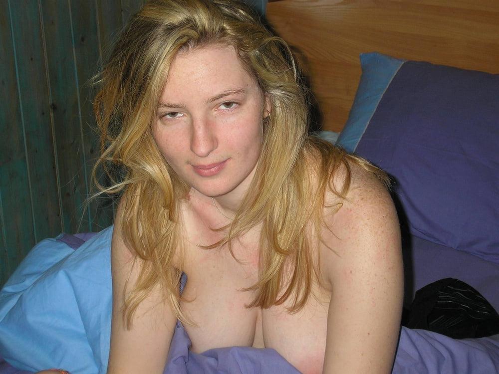 25P 9. Young hottie and BF