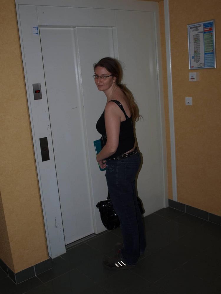 25P 9. Young hottie and BF