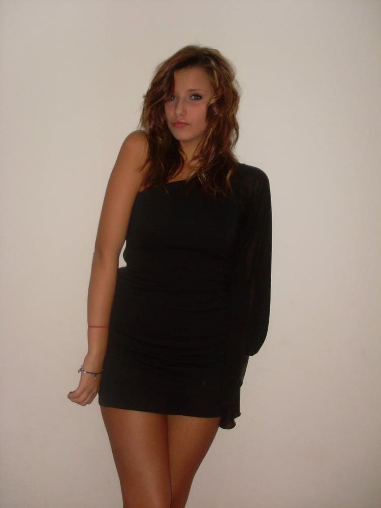 25P Big Boob Teen Thick Hips and Legs