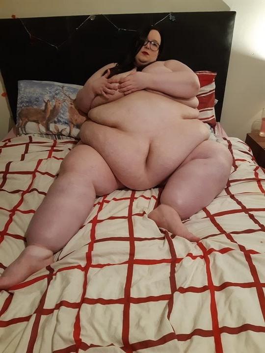 25P SSBBW Elephant Legs