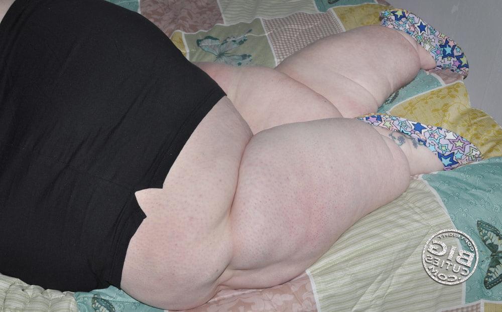 25P SSBBW Elephant Legs