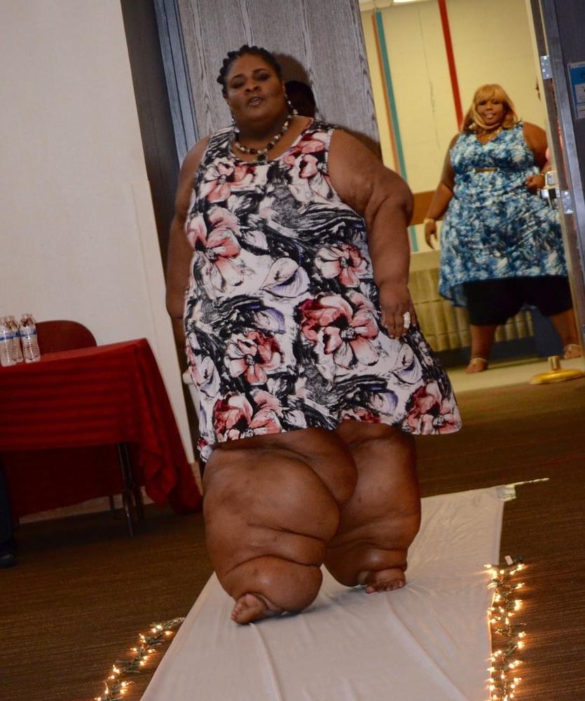25P SSBBW Elephant Legs