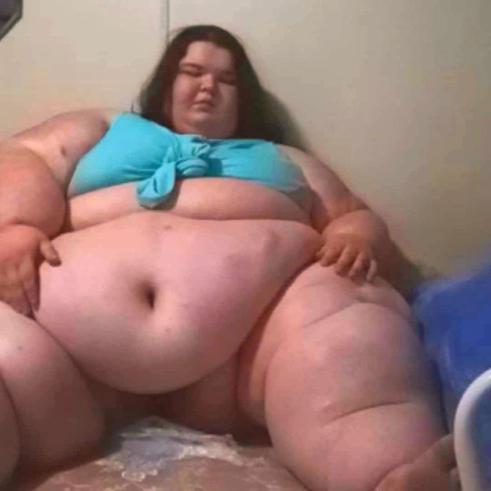 25P SSBBW Elephant Legs