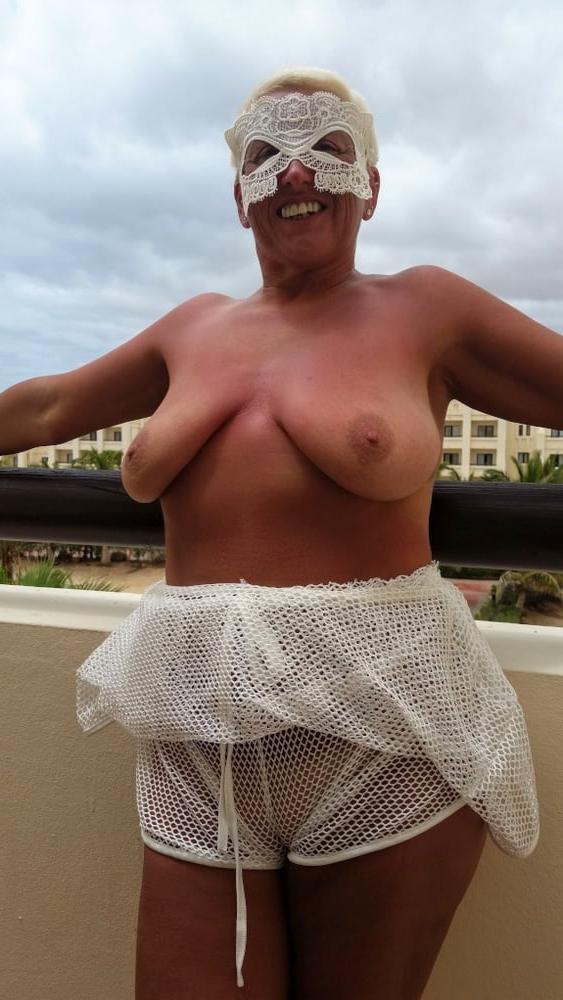 25P Maureen, sexy Scottish MILF Slut