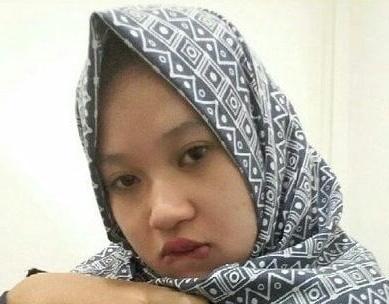 6P Amateur Indonesian Hijab Girl Flashing Her Bob