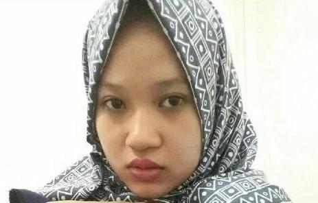 6P Amateur Indonesian Hijab Girl Flashing Her Bob