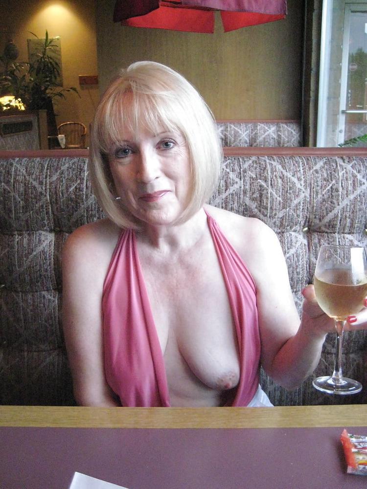 25P Grannies flashing one tit
