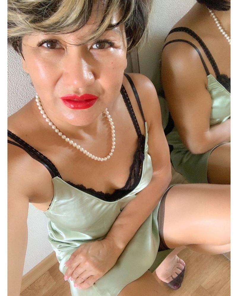 17P Asian Girlfriend Julia