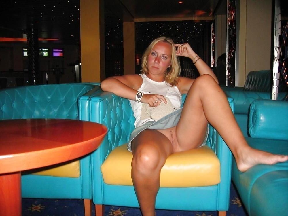25P Flashing pussy  2