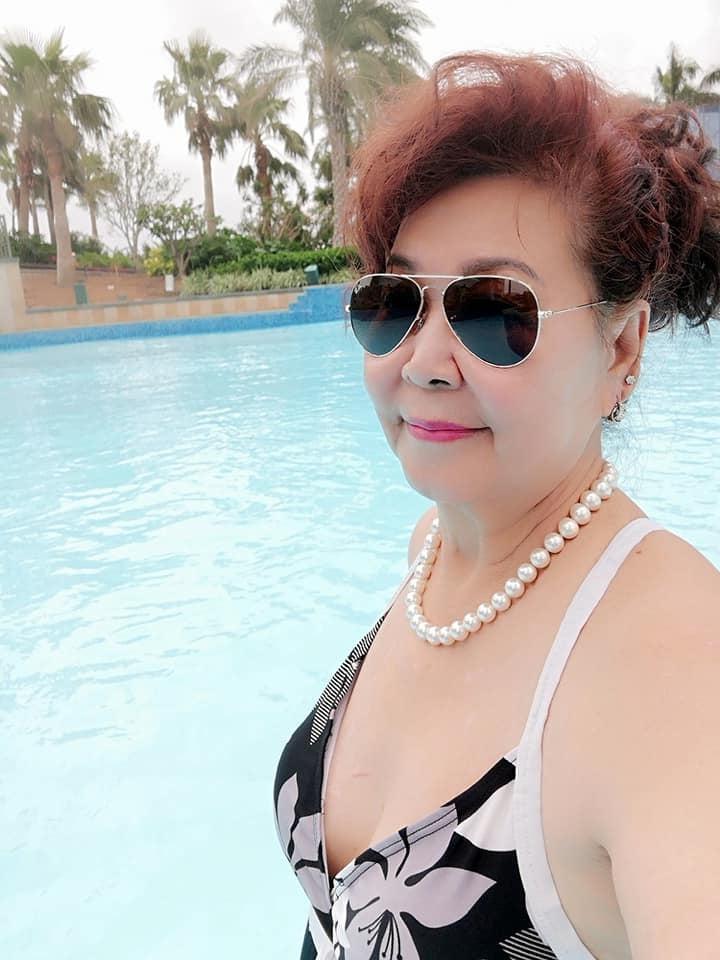 25P Asian mature slut