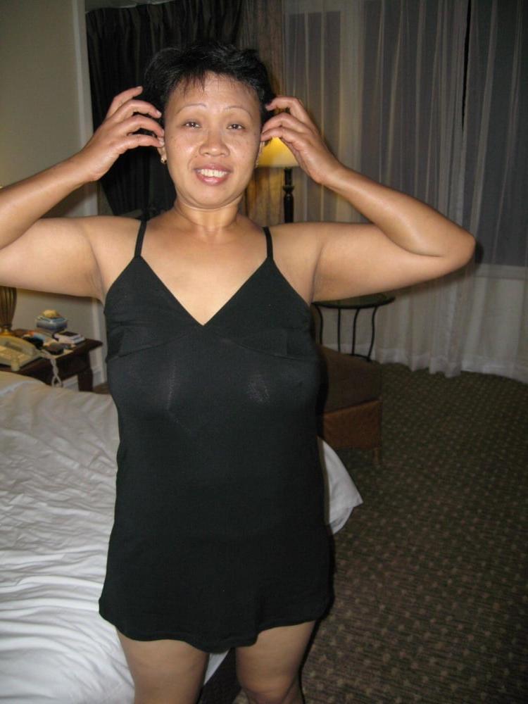 25P Pik, Sexy 56-year-old widow