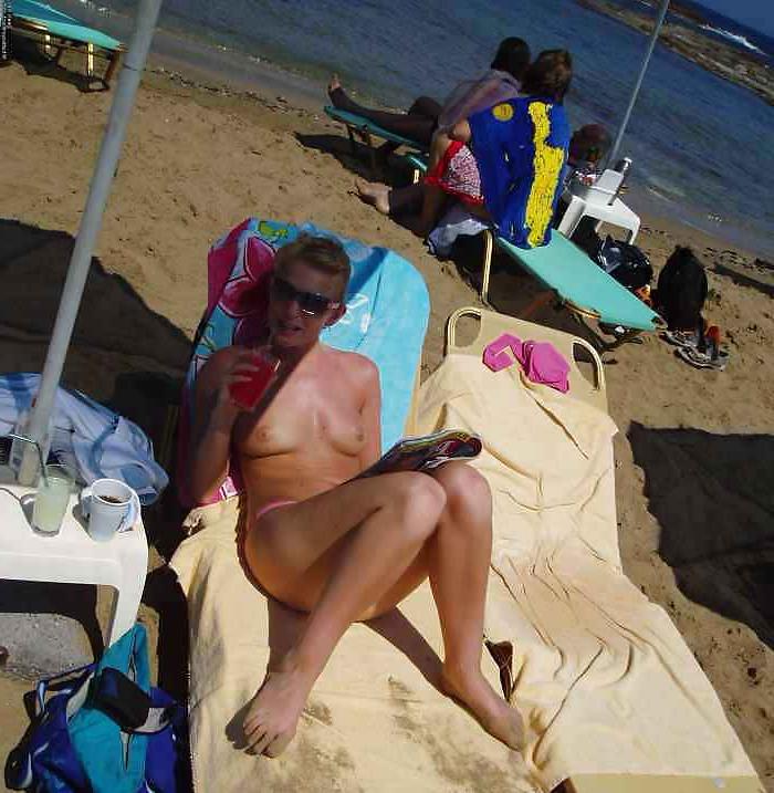 20P Topless beach girls 1.