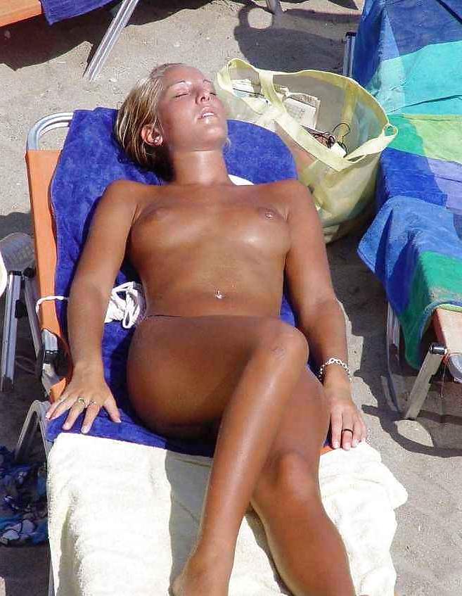 20P Topless beach girls 1.