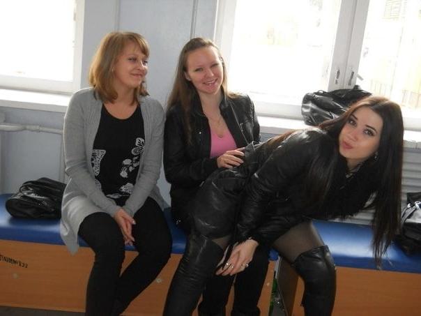 25P Amateur Leather Covered Sluts August 2020