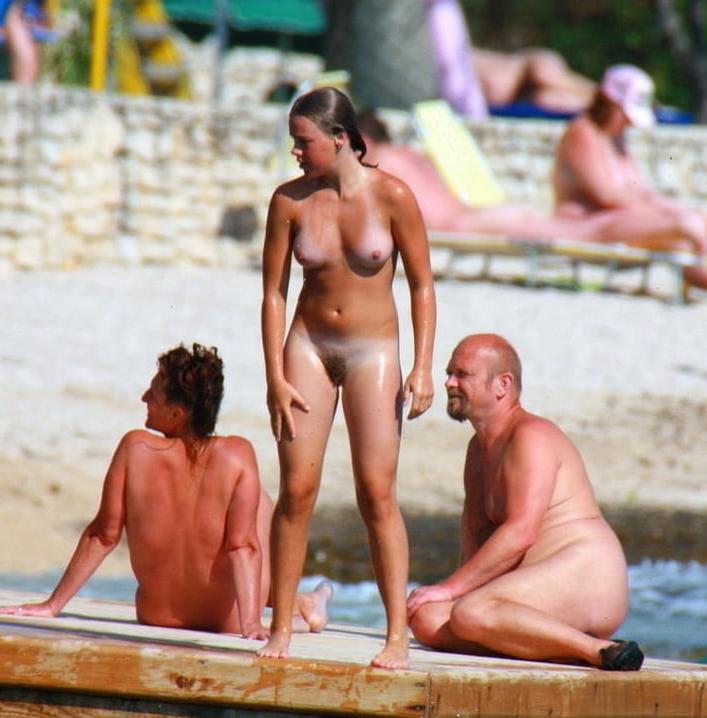 20P oldman young girl - vieux jeune 48