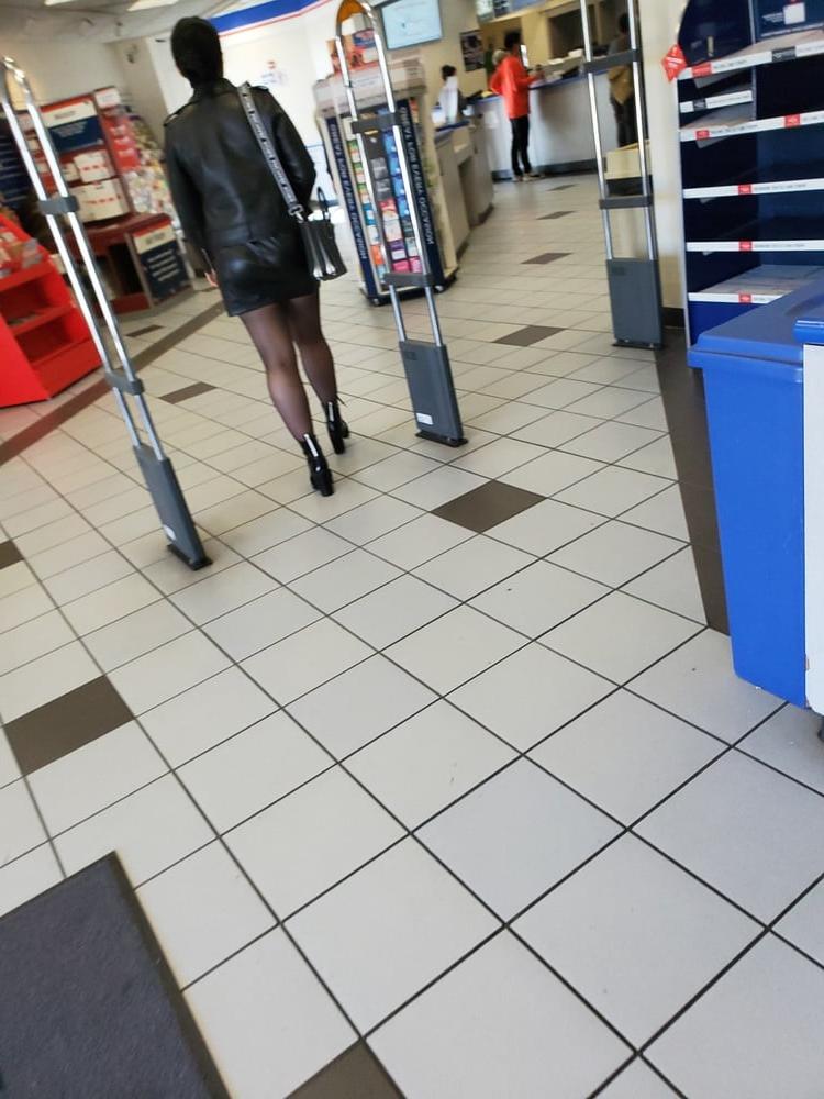 25P Pantyhose tempress in the post office