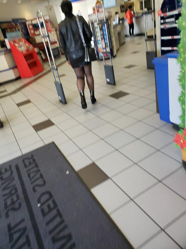 25P Pantyhose tempress in the post office