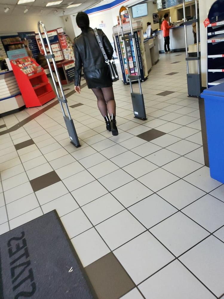 25P Pantyhose tempress in the post office