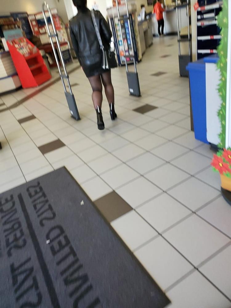 25P Pantyhose tempress in the post office