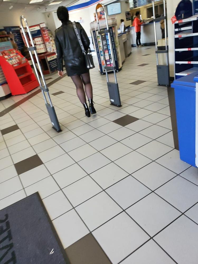 25P Pantyhose tempress in the post office