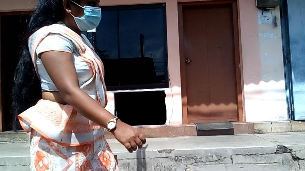 25P sl hot saree road capture fb 6