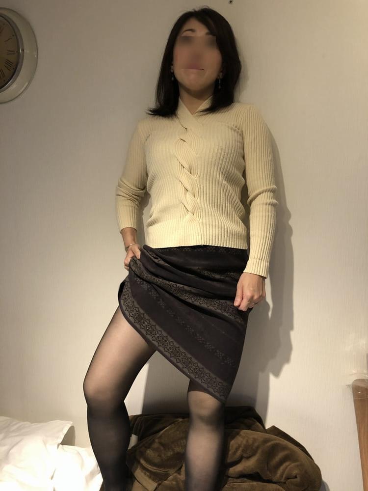 23P Mature wife - 27