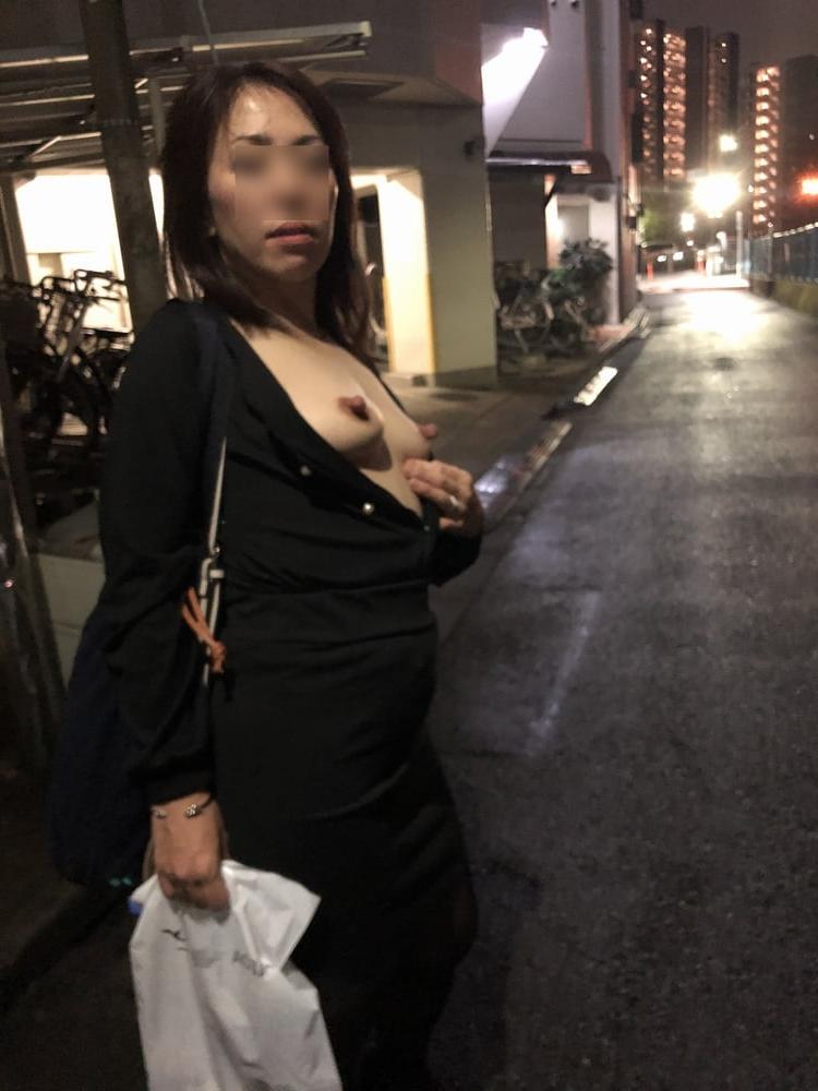 23P Mature wife - 27