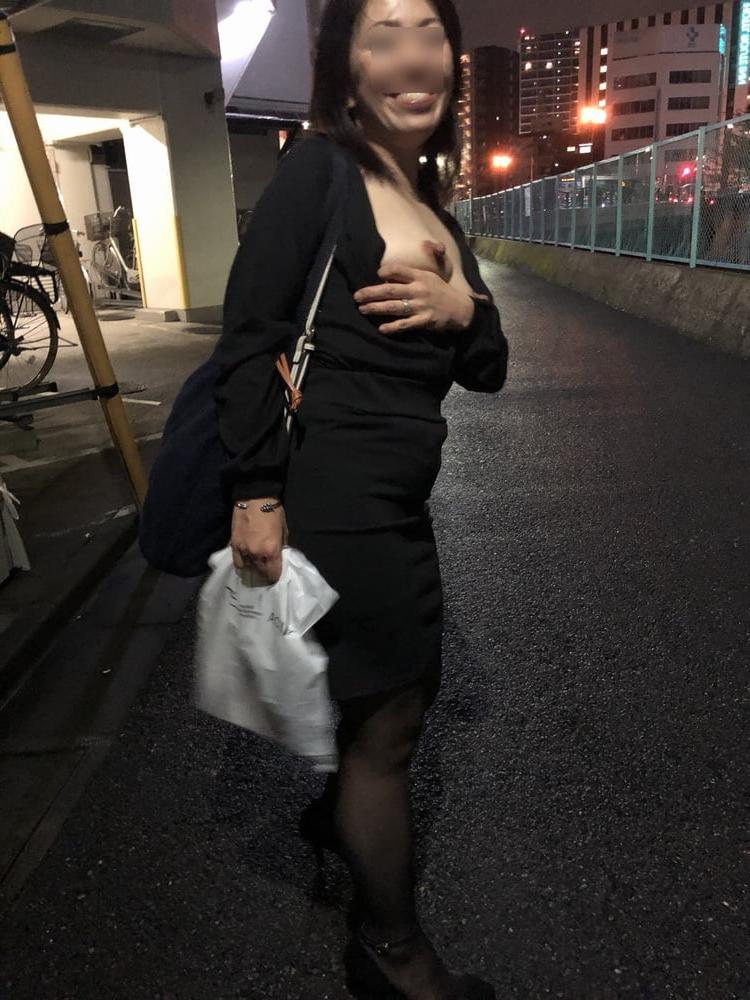 23P Mature wife - 27