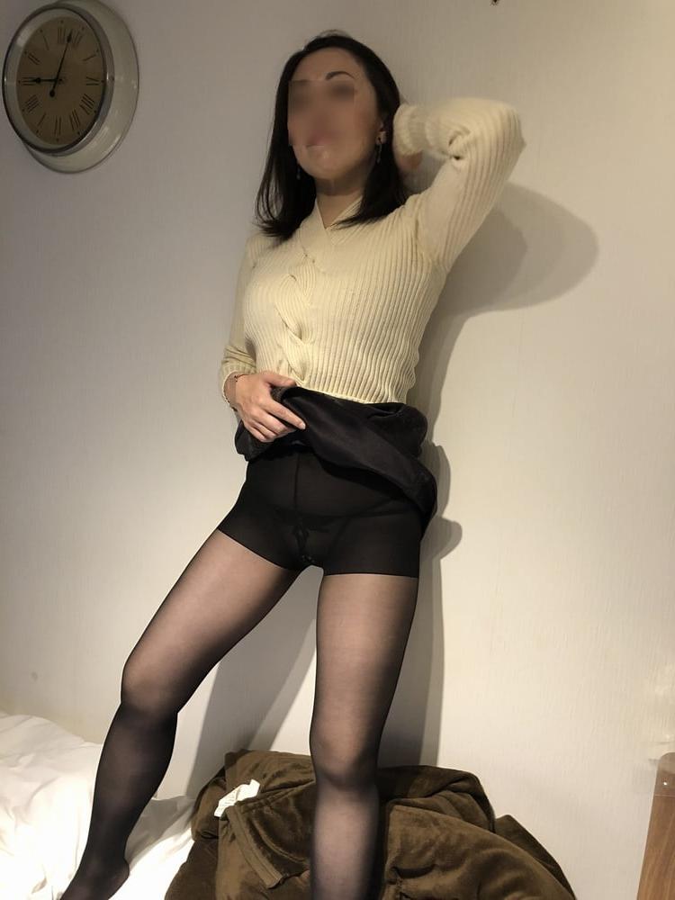 23P Mature wife - 27