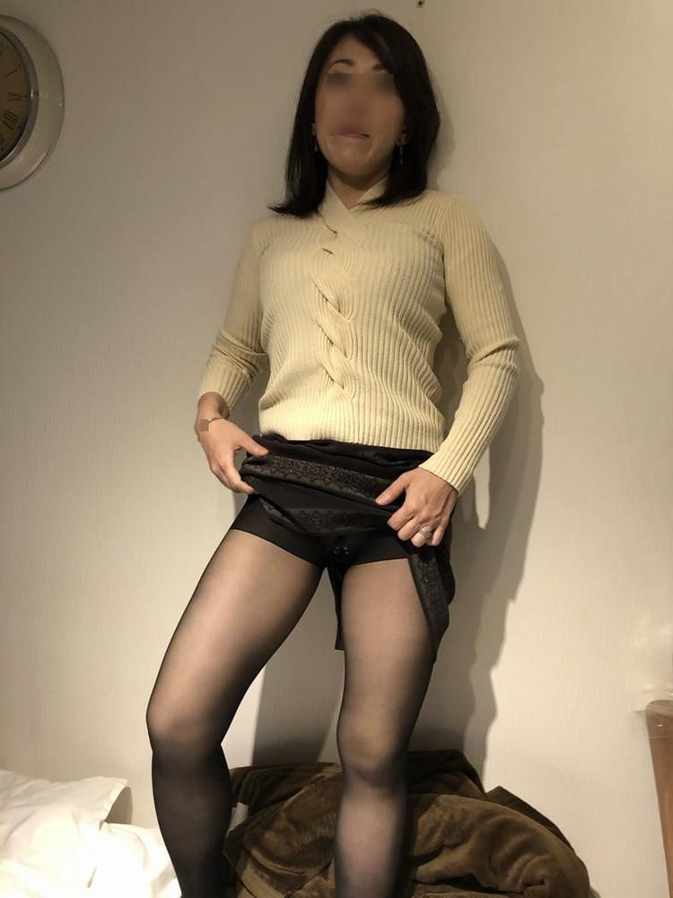 23P Mature wife - 27