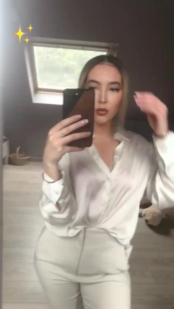 25P Wild curly hoe with great ass