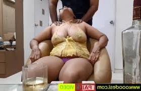 24P Karisma Aunty Big Boobs