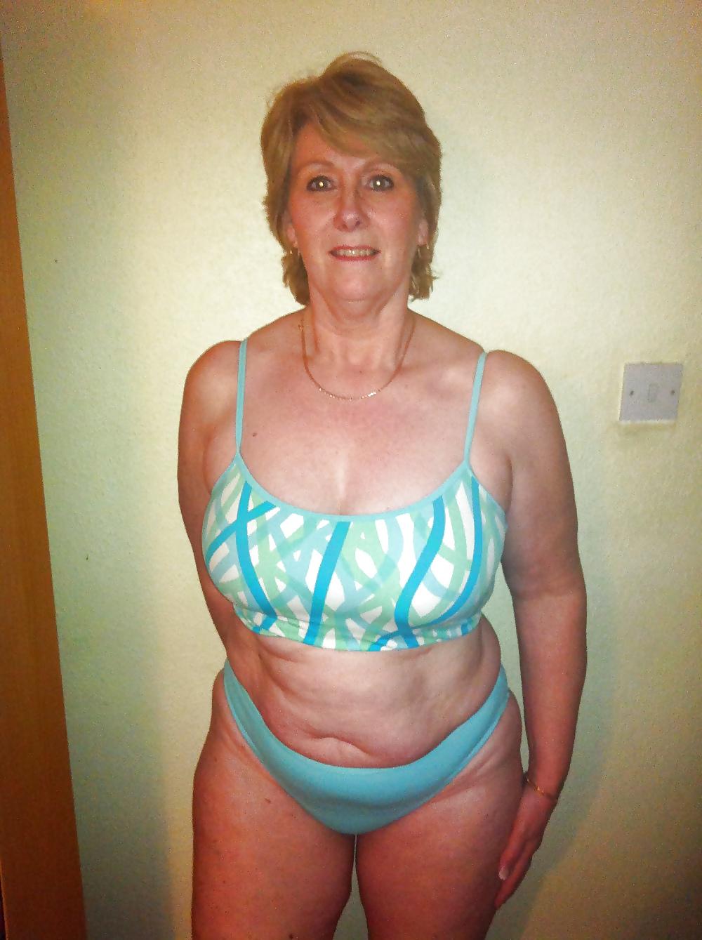 18P A Day at Mature Beach