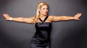 15P Renee Young