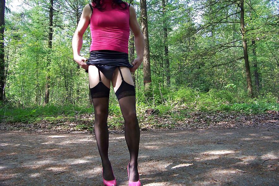 15P Flashing outdoors..