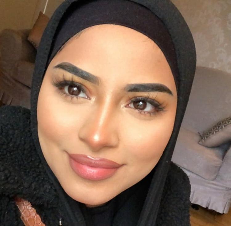 8P Paki girls Comment pls