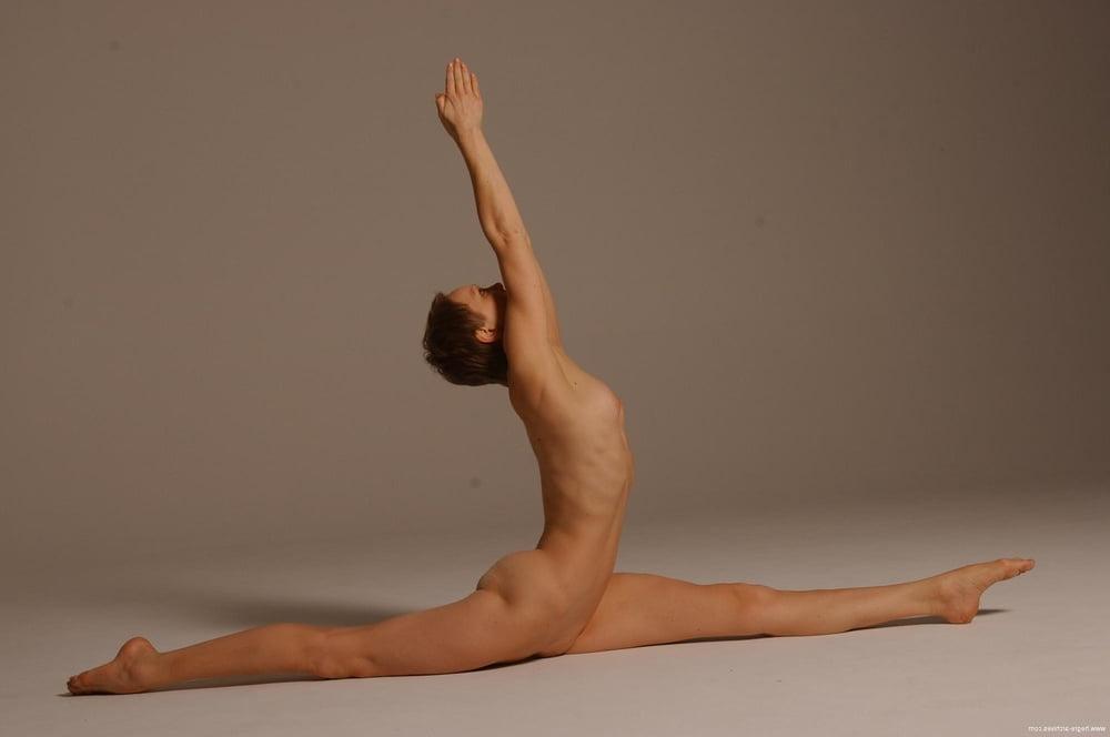 14P Naked Female Yoga
