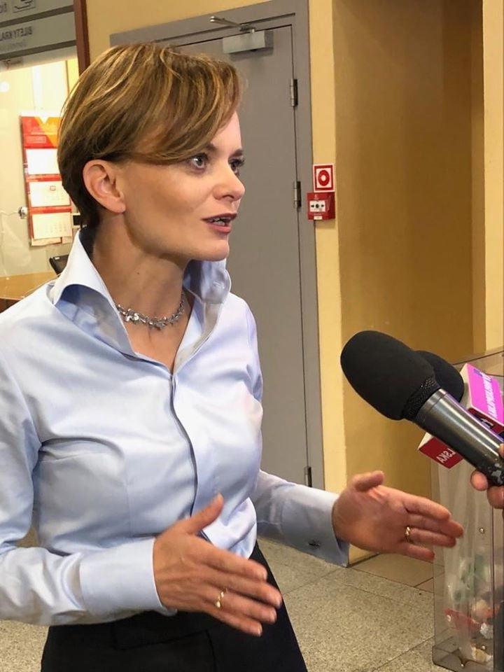 15P Jadwiga Emilewicz Polish Politician with Hot Legs