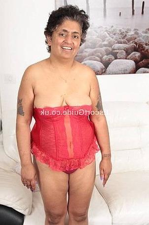 25P IOW escort Anjali