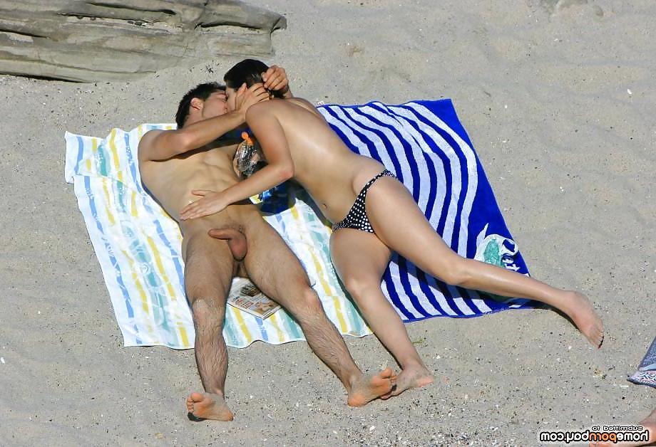 17P Nudist beach amateurs