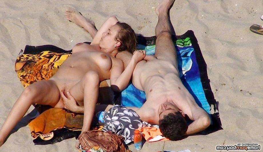 17P Nudist beach amateurs