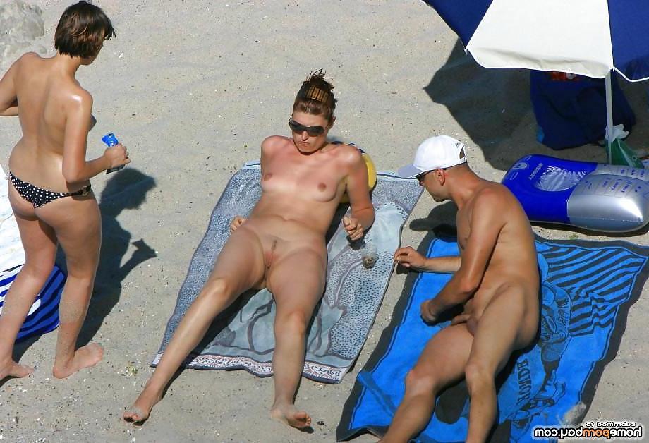 17P Nudist beach amateurs