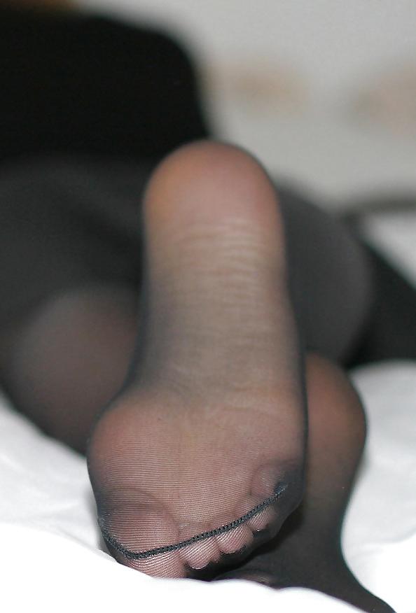 9P Paula nylon feet 2