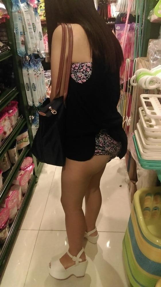 14P Hong Kong Girl Flashing