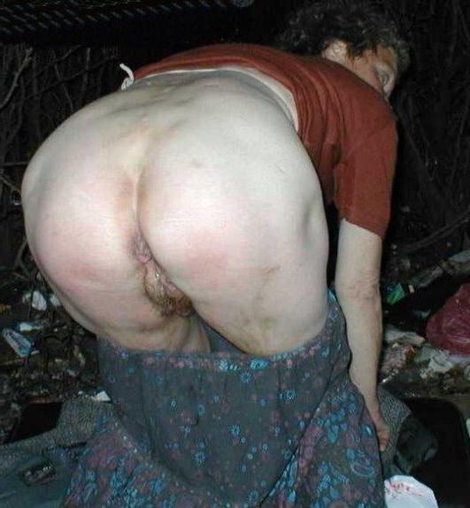 25P THATS IT BABE FLASH YOUR BITS ! 11