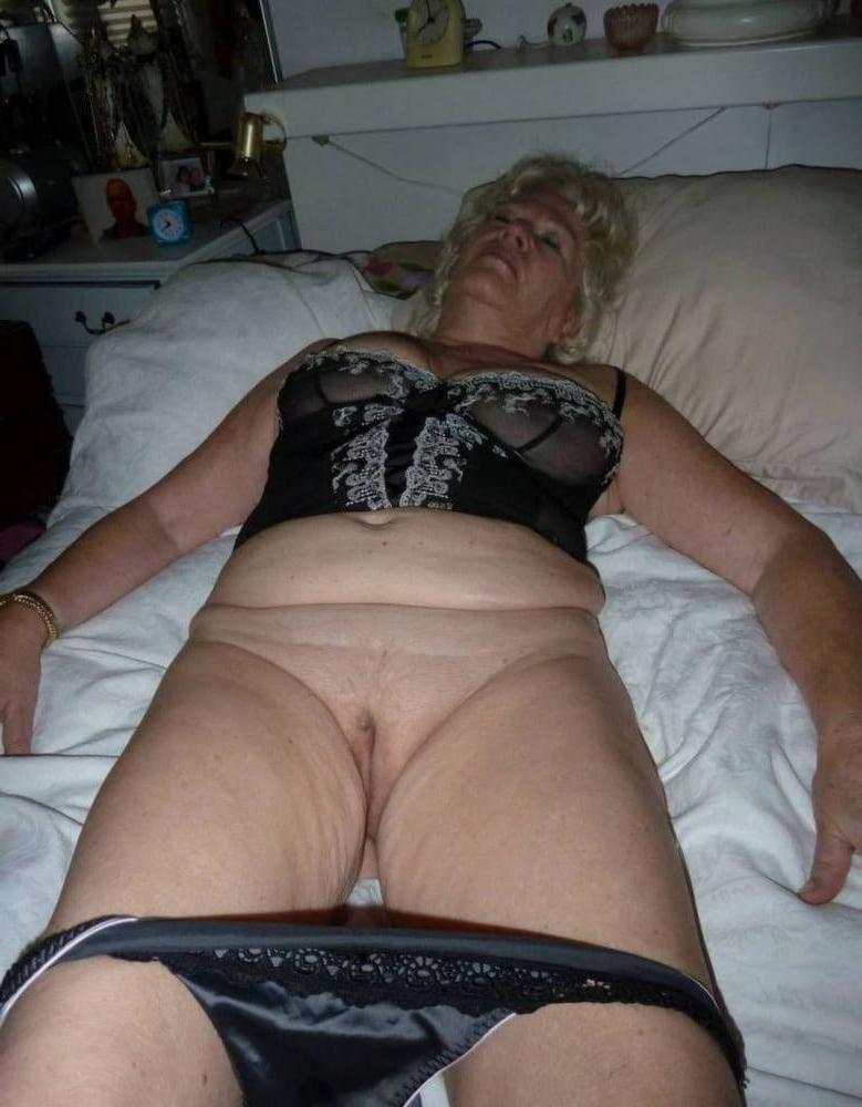 25P THATS IT BABE FLASH YOUR BITS ! 06